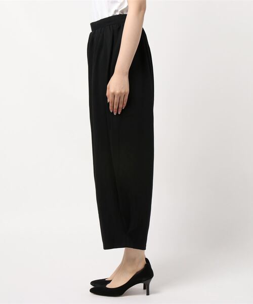 and it_（アンドイット）の「リラックスストレッチボリュームパンツ（その他パンツ・レディース・ブラック・LL/M/L）」の4枚目の写真