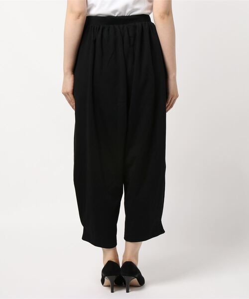 and it_（アンドイット）の「リラックスストレッチボリュームパンツ（その他パンツ・レディース・ブラック・LL/M/L）」の12枚目の写真