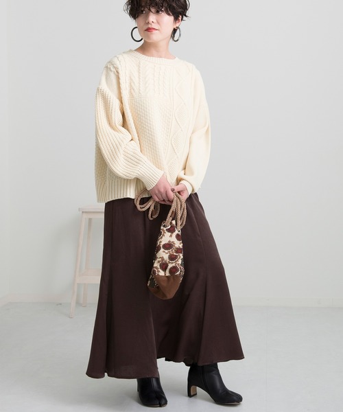 Ambre Neige(アンブルネージュ)の「切り替えケーブルニット【WEB/EC限定商品】(ニット/セーター・レディース・モカ/ナチュラル・FREE)」の11枚目の写真