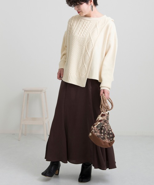Ambre Neige(アンブルネージュ)の「切り替えケーブルニット【WEB/EC限定商品】(ニット/セーター・レディース・モカ/ナチュラル・FREE)」の12枚目の写真