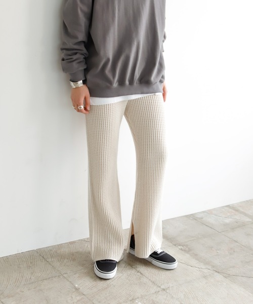 Auntie Rosa Holiday(アンティローザホリデー)の「ワッフルフレアレギンス(レギンス/スパッツ・レディース・ブラック/グレー/ナチュラル/カーキ・FREE)」の1枚目の写真