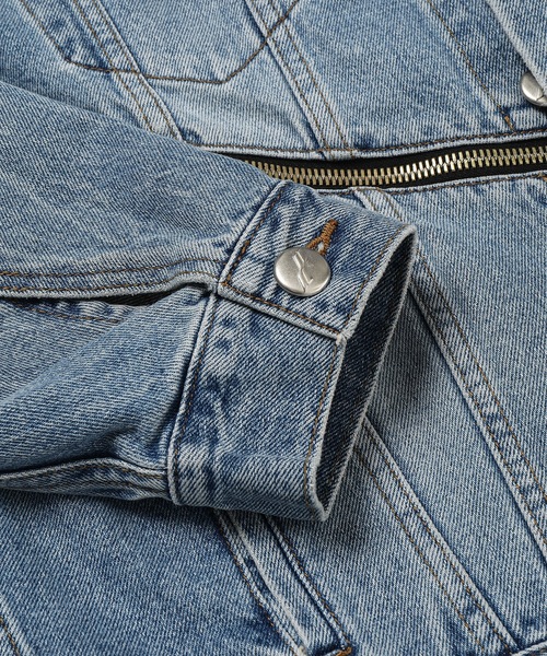 WE11DONE ダメージジャケット WE11DONE（ウェルダン）の「BLUE DENIM WD LOGO ZIPPER DETAIL
