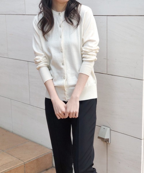 Banner Barrett（バナーバレット）の「カシミヤカーディガン（カーディガン/ボレロ・レディース・オフホワイト/ブラック/ライトブルー/イエロー×グリーン/ピンク/グレー系その他/グリーン系その他/ブラック系/ホワイト系/イエロー系その他・38）」の3枚目の写真