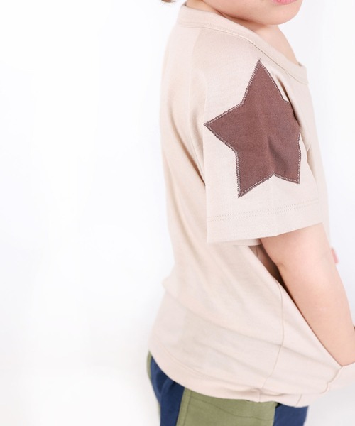 SUNDAYS SUN(サンデイズ サン)の「ポケット付きショルダーパッチTシャツ(Tシャツ/カットソー・キッズ・チャコールグレー/ブラウン/ベージュ/サックスブルー・80/140/130/120/100/110/90)」の6枚目の写真