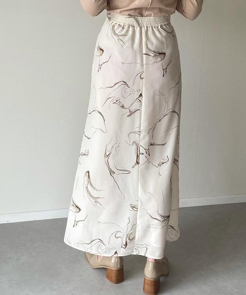 y/m by misato（イムバイミサト）の「マーブルロングスカート（スカート・レディース・ホワイト/ライトブラック・FREE）」の8枚目の写真