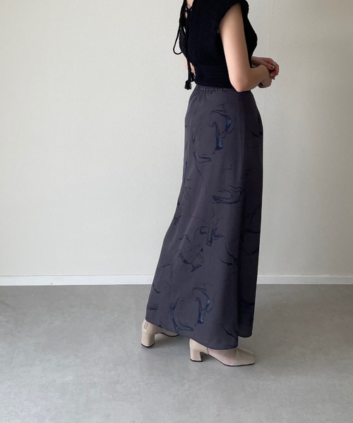 y/m by misato（イムバイミサト）の「マーブルロングスカート（スカート・レディース・ホワイト/ライトブラック・FREE）」の7枚目の写真