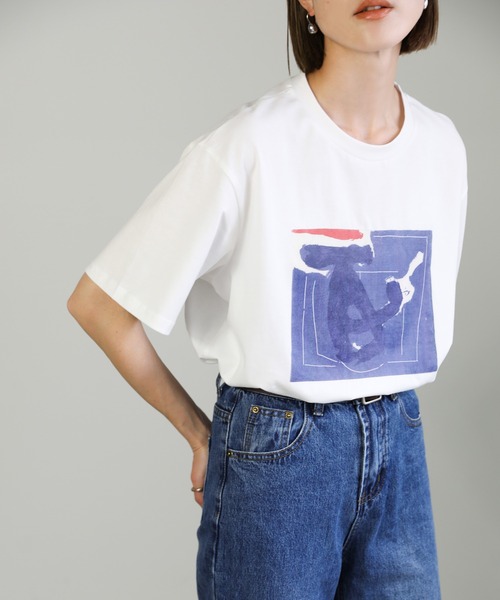 select MOCA(セレクトモカ)の「2021 SS ニュアンスアートデザインTシャツ(Tシャツ/カットソー・レディース・ホワイト/ブラック・FREE)」の1枚目の写真