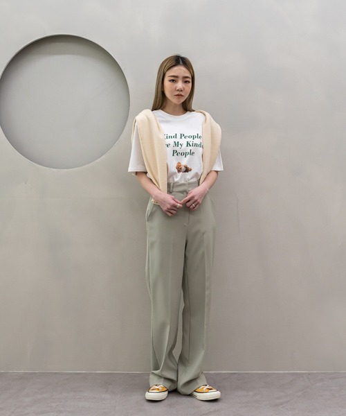 UNE MANSION（ユヌマンション）の「ベアープリントTシャツ（Tシャツ/カットソー・レディース・ライトグレー/イエロー/アイボリー・FREE）」の22枚目の写真