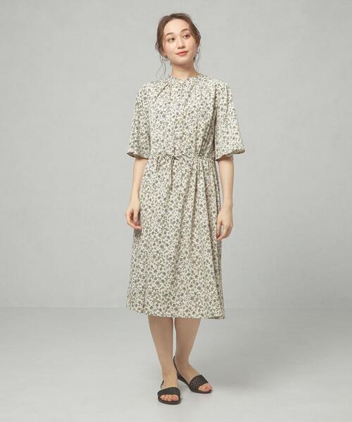 closet story（クローゼットストーリー）の「＜closet story＞□フリルスタンドカラー ボタニカルP ワンピース -手洗い可能-（ワンピース・レディース・ライトグレー/オフホワイト/シャーベット・FREE）」の2枚目の写真