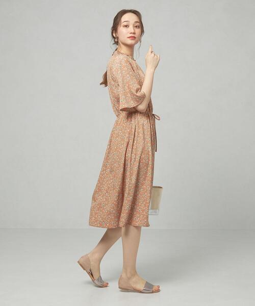 closet story（クローゼットストーリー）の「＜closet story＞□フリルスタンドカラー ボタニカルP ワンピース -手洗い可能-（ワンピース・レディース・ライトグレー/オフホワイト/シャーベット・FREE）」の3枚目の写真