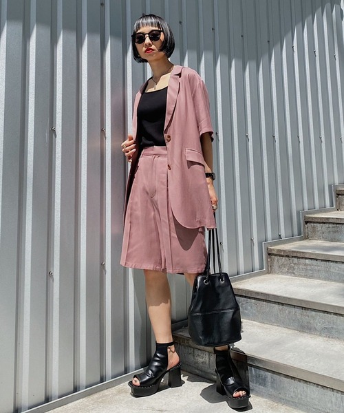 PAGEBOY(ページボーイ)の「クリアリネンショートスリーブジャケット (セットアップ対応)(セットアップ・レディース・ブラック/ブラウン系その他/グレイッシュベージュ・FREE)」の5枚目の写真