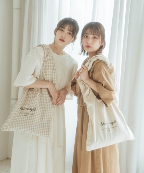 nemne store（ネンネストア）の「しょくぱんを並べるフラップピンタックワンピース（ワンピース・レディース・アイボリー/モカ/ミント・フリー）」の6枚目の写真