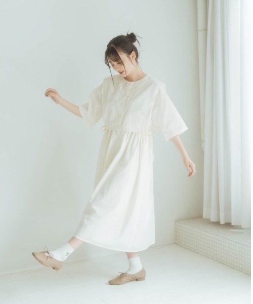 nemne store（ネンネストア）の「しょくぱんを並べるフラップピンタックワンピース（ワンピース・レディース・アイボリー/モカ/ミント・フリー）」の16枚目の写真