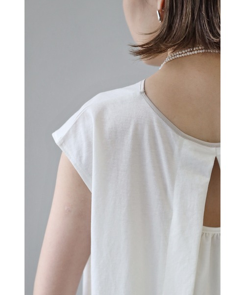 Bonjour Sagan(ボンジュールサガン)の「パイピングバックデザインカットソー(Tシャツ/カットソー・レディース・チャコールグレー/オフホワイト・FREE)」の8枚目の写真
