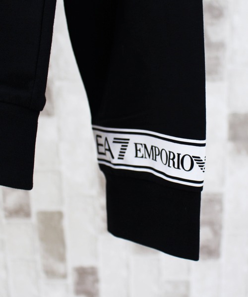 EMPORIO ARMANI EA7(エンポリオアルマーニイーエーセブン)の「ロゴラバープリント スウェット ジップアップパーカー 「3KPM25PJ05Z」(パーカー・メンズ・ブラック・L/M/S)」の3枚目の写真