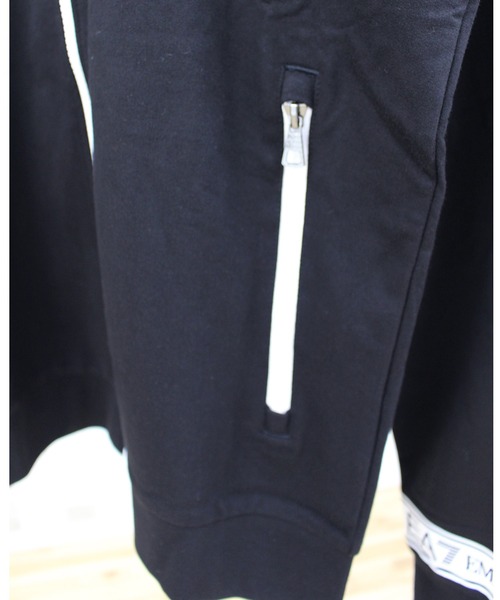 EMPORIO ARMANI EA7(エンポリオアルマーニイーエーセブン)の「ロゴラバープリント スウェット ジップアップパーカー 「3KPM25PJ05Z」(パーカー・メンズ・ブラック・L/M/S)」の7枚目の写真