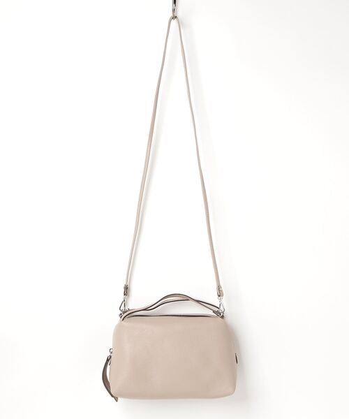 GIANNI CHIARINI（ジャンニ キアリーニ）の「GIANNI CHIARINI ALIFA M 2WAY ジャンニ キアリーニ アリファ M ハンドバッグ ショルダー（ハンドバッグ・レディース・クリーム/グレー系その他/ブラック/ライトベージュ/ネイビー/ブラウン系1/ブラウン系3/ベージュ系2/ブラウン系4/ブラウン/ピンク/ブルー系/ピンク系1/カーキ/オレンジ系/レッド系/パープル/ピンク系/キャメル/オフホワイト/ベージュ系/グリーン系/ライトブルー/パープル系その他・FREE）」の11枚目の写真