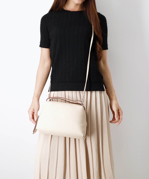 GIANNI CHIARINI（ジャンニ キアリーニ）の「GIANNI CHIARINI ALIFA M 2WAY ジャンニ キアリーニ アリファ M ハンドバッグ ショルダー（ハンドバッグ・レディース・クリーム/グレー系その他/ブラック/ライトベージュ/ネイビー/ブラウン系1/ブラウン系3/ベージュ系2/ブラウン系4/ブラウン/ピンク/ブルー系/ピンク系1/カーキ/オレンジ系/レッド系/パープル/ピンク系/キャメル/オフホワイト/ベージュ系/グリーン系/ライトブルー/パープル系その他・FREE）」の9枚目の写真