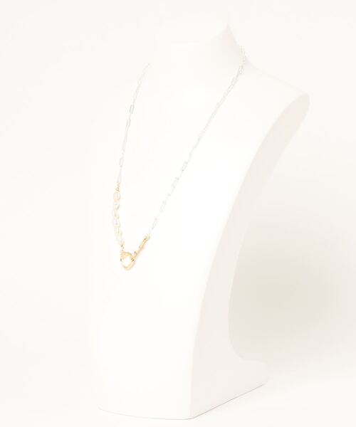 mou（モウ）の「バイカラーマンテルパールネックレス（ネックレス・レディース・シルバー/ゴールド・FREE）」の10枚目の写真