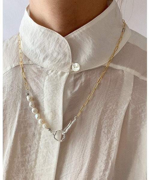 mou（モウ）の「バイカラーマンテルパールネックレス（ネックレス・レディース・シルバー/ゴールド・FREE）」の7枚目の写真