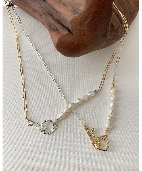 mou（モウ）の「バイカラーマンテルパールネックレス（ネックレス・レディース・シルバー/ゴールド・FREE）」の9枚目の写真