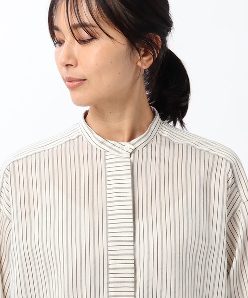 UNTITLED（アンタイトル）の「◆【洗える】NALYA シルク混 比翼ブラウス（シャツ/ブラウス・レディース・ホワイト系その他3/ブルー系2/ナチュラル・02/01/03）」の5枚目の写真