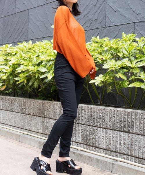 WEGO（ウィゴー）の「WEGO/シアーショートニット（ニット/セーター・レディース・オフホワイト/サックスブルー/オレンジ/ブラック・FREE）」の10枚目の写真