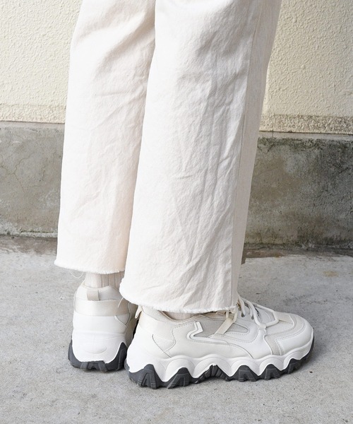 NOFALL（ノーフォール）の「デザインソールダッドスニーカー（スニーカー・レディース・ホワイト/ベージュ・LL/3L/SS/S/M/L）」の4枚目の写真