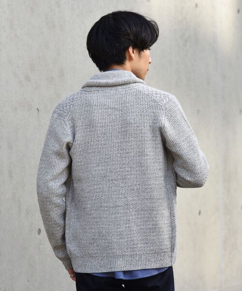 SHIPS(シップス)の「SHIPS:〈手洗い可能〉ミドルゲージ ランダムアラン ショールカラー カーディガン(カーディガン/ボレロ・メンズ・ブラック/グレー/ネイビー/キャメル・SMALL/MEDIUM/LARGE/X-LARGE)」の21枚目の写真