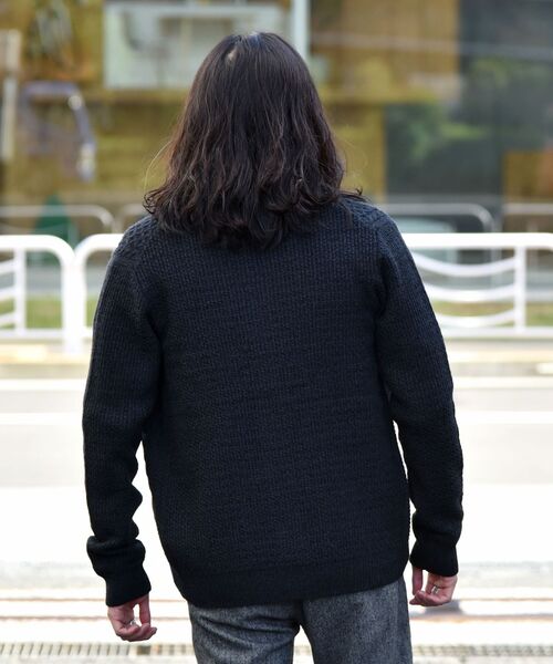 SHIPS(シップス)の「SHIPS:〈手洗い可能〉ミドルゲージ ランダムアラン ショールカラー カーディガン(カーディガン/ボレロ・メンズ・ブラック/グレー/ネイビー/キャメル・SMALL/MEDIUM/LARGE/X-LARGE)」の17枚目の写真