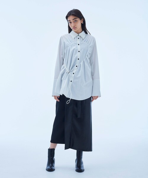 UNITED TOKYO(ユナイテッドトウキョウ)の「アーチシャーリングロングシャツ(シャツ/ブラウス・レディース・ホワイト/ブラック・FREE)」の3枚目の写真