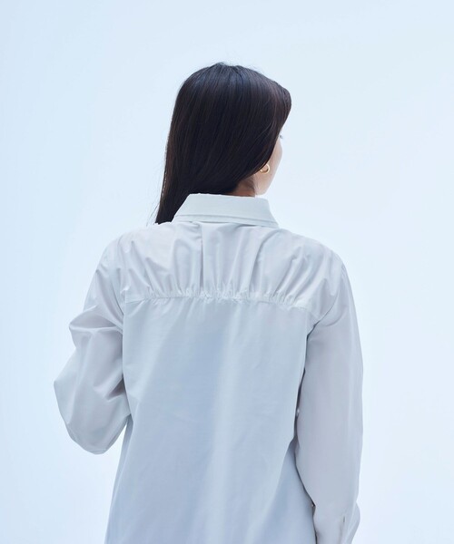 UNITED TOKYO(ユナイテッドトウキョウ)の「アーチシャーリングロングシャツ(シャツ/ブラウス・レディース・ホワイト/ブラック・FREE)」の7枚目の写真