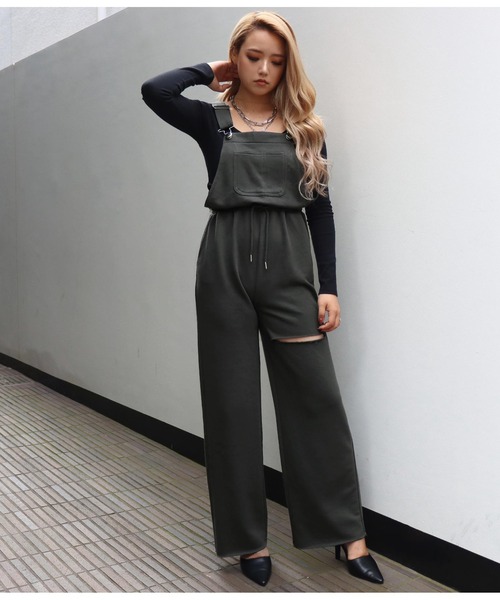 ANAP(アナップ)の「ワイドスウェットサロペット(サロペット/オーバーオール・レディース・スミクロ/グレイッシュベージュ・FREE)」の2枚目の写真