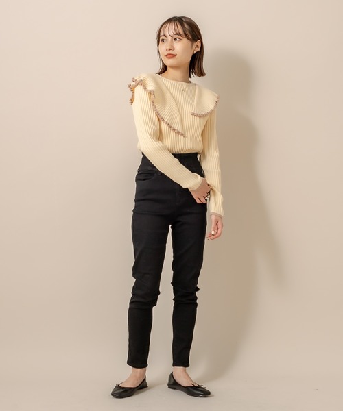 mline（エムライン）の「[mline] WEB限定 配色フリルニット（ニット/セーター・レディース・ブラック/グリーン/アイボリー・FREE）」の4枚目の写真