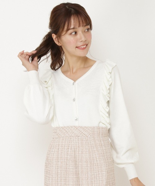 WILLSELECTION（ウィルセレクション）の「ビジューボタンラッフルカーデトップス（カーディガン/ボレロ・レディース・オフホワイト/ピンク/ラベンダー/グリーン・MEDIUM）」の2枚目の写真