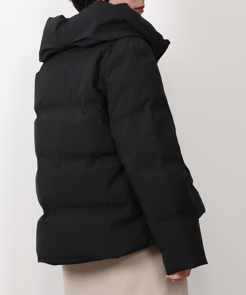 シームレス ショートダウンジャケット（ダウンジャケット/コート