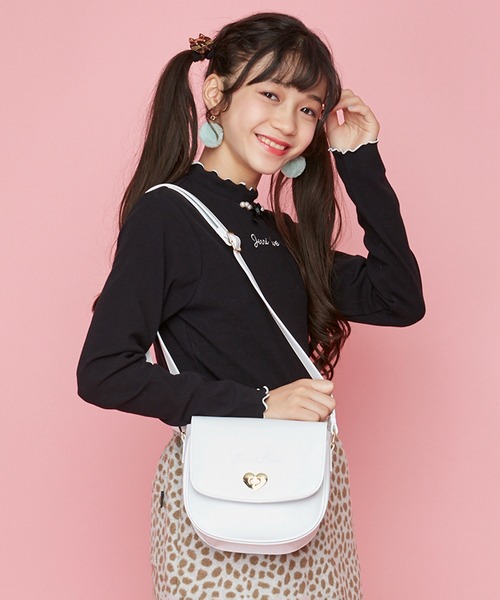 JENNI love(ジェニィラブ)の「ハーフムーンショルダーバッグ(ショルダーバッグ・キッズ・オフホワイト/ブラック/ラベンダー・F)」の1枚目の写真