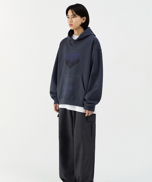 VIVASTUDIO（ビバスタジオ）の「【UNISEX】VIVA STUDIO／HEART HOOD  2237884（パーカー・メンズ・グリーン/ボルドー/チャコール・MEDIUM/LARGE/SMALL/X-LARGE）」の21枚目の写真