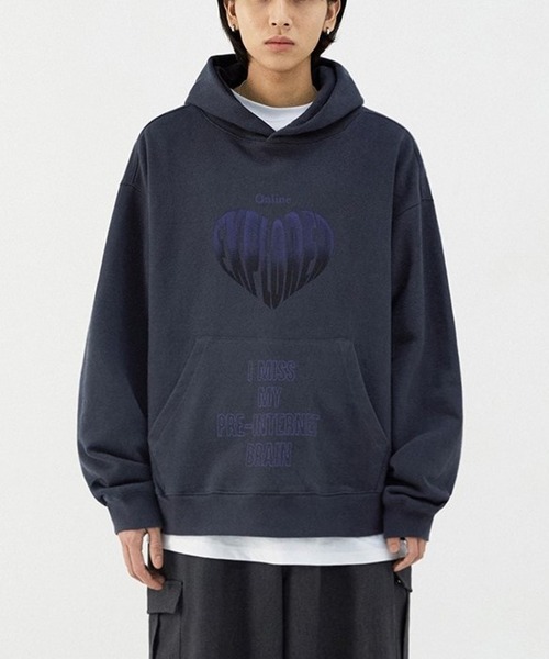 VIVASTUDIO（ビバスタジオ）の「【UNISEX】VIVA STUDIO／HEART HOOD  2237884（パーカー・メンズ・グリーン/ボルドー/チャコール・MEDIUM/LARGE/SMALL/X-LARGE）」の4枚目の写真