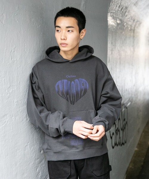 VIVASTUDIO（ビバスタジオ）の「【UNISEX】VIVA STUDIO／HEART HOOD  2237884（パーカー・メンズ・グリーン/ボルドー/チャコール・MEDIUM/LARGE/SMALL/X-LARGE）」の5枚目の写真