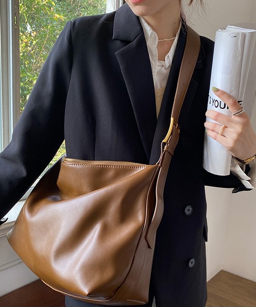 HALEY PESCA(ヘーリーペスカ)の「HALEY PESCA/大容量 合成皮革ショルダーバッグ(ショルダーバッグ・レディース・ブラック/グレー/ブラウン・FREE)」の18枚目の写真