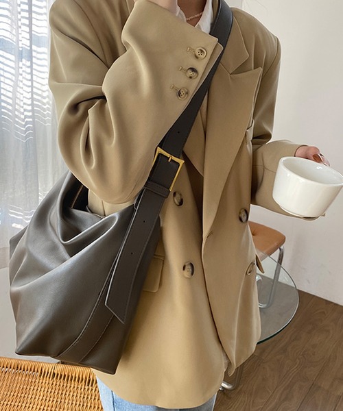 HALEY PESCA(ヘーリーペスカ)の「HALEY PESCA/大容量 合成皮革ショルダーバッグ(ショルダーバッグ・レディース・ブラック/グレー/ブラウン・FREE)」の10枚目の写真