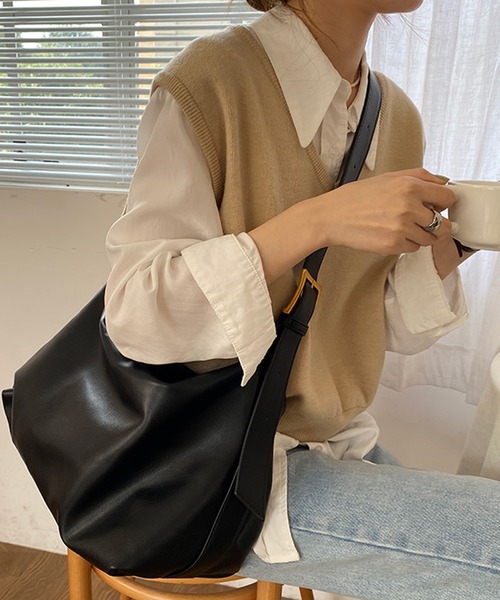 HALEY PESCA(ヘーリーペスカ)の「HALEY PESCA/大容量 合成皮革ショルダーバッグ(ショルダーバッグ・レディース・ブラック/グレー/ブラウン・FREE)」の13枚目の写真