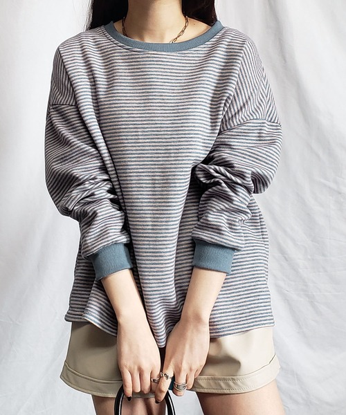 me+em select（ミームセレクト）の「オーバーサイズ配色ボーダープルオーバー（スウェット・レディース・ブラック/ブルー・FREE）」の2枚目の写真
