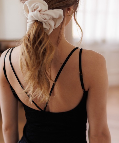 LIPSERVICE（リップサービス）の「バックオープンレースキャミソール（キャミソール・レディース・ホワイト/ブラック・FREE）」の4枚目の写真