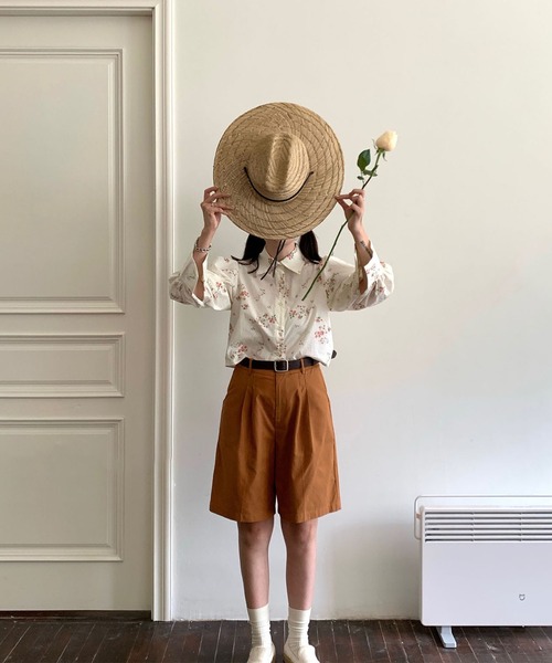 me+em select（ミームセレクト）の「花柄パワーショルダークロップドシャツブラウス（シャツ/ブラウス・レディース・アイボリー・FREE）」の4枚目の写真