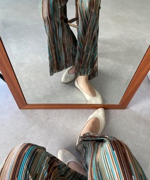 Thevon | ペイントストライププリーツパンツ(その他パンツ)