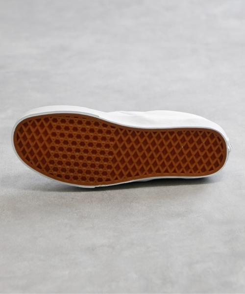 And A（アンドエー）の「VANS ヴァンズ / CLASSIC SLIP-ON PREMIUM LEATHER クラシック スリッポン プレミアムレザー ローカット レザースニーカー / VN0A5AO8W00（スリッポン・メンズ・ホワイト・27.0cm/26.5cm/27.5cm）」の14枚目の写真