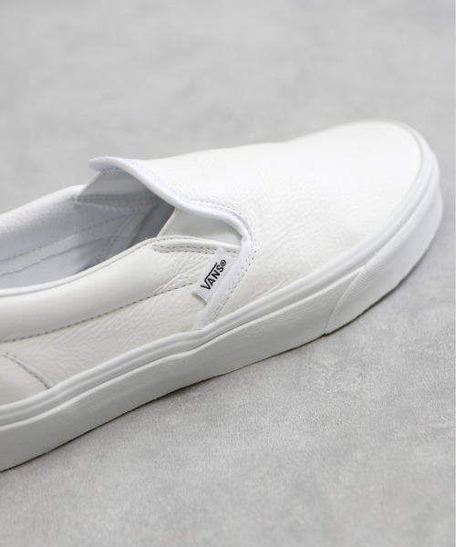 And A（アンドエー）の「VANS ヴァンズ / CLASSIC SLIP-ON PREMIUM LEATHER クラシック スリッポン プレミアムレザー ローカット レザースニーカー / VN0A5AO8W00（スリッポン・メンズ・ホワイト・27.0cm/26.5cm/27.5cm）」の4枚目の写真