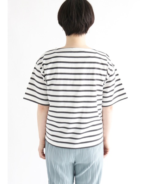 Lugnoncure(ルノンキュール)の「ボーダーTシャツ(Tシャツ/カットソー・レディース・ブルー/グリーン/チャコール・フリ-)」の13枚目の写真